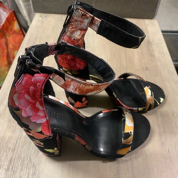 Chunky heels - Picture 6 of 7